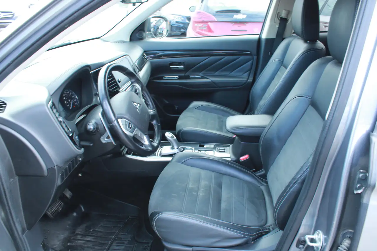 Mitsubishi Outlander снимка Mitsubishi Outlander