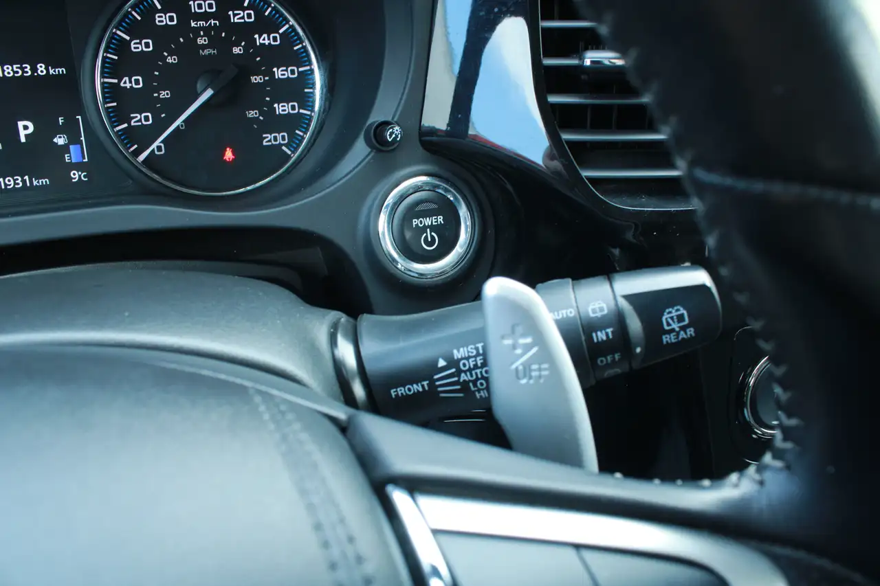 Mitsubishi Outlander снимка Mitsubishi Outlander