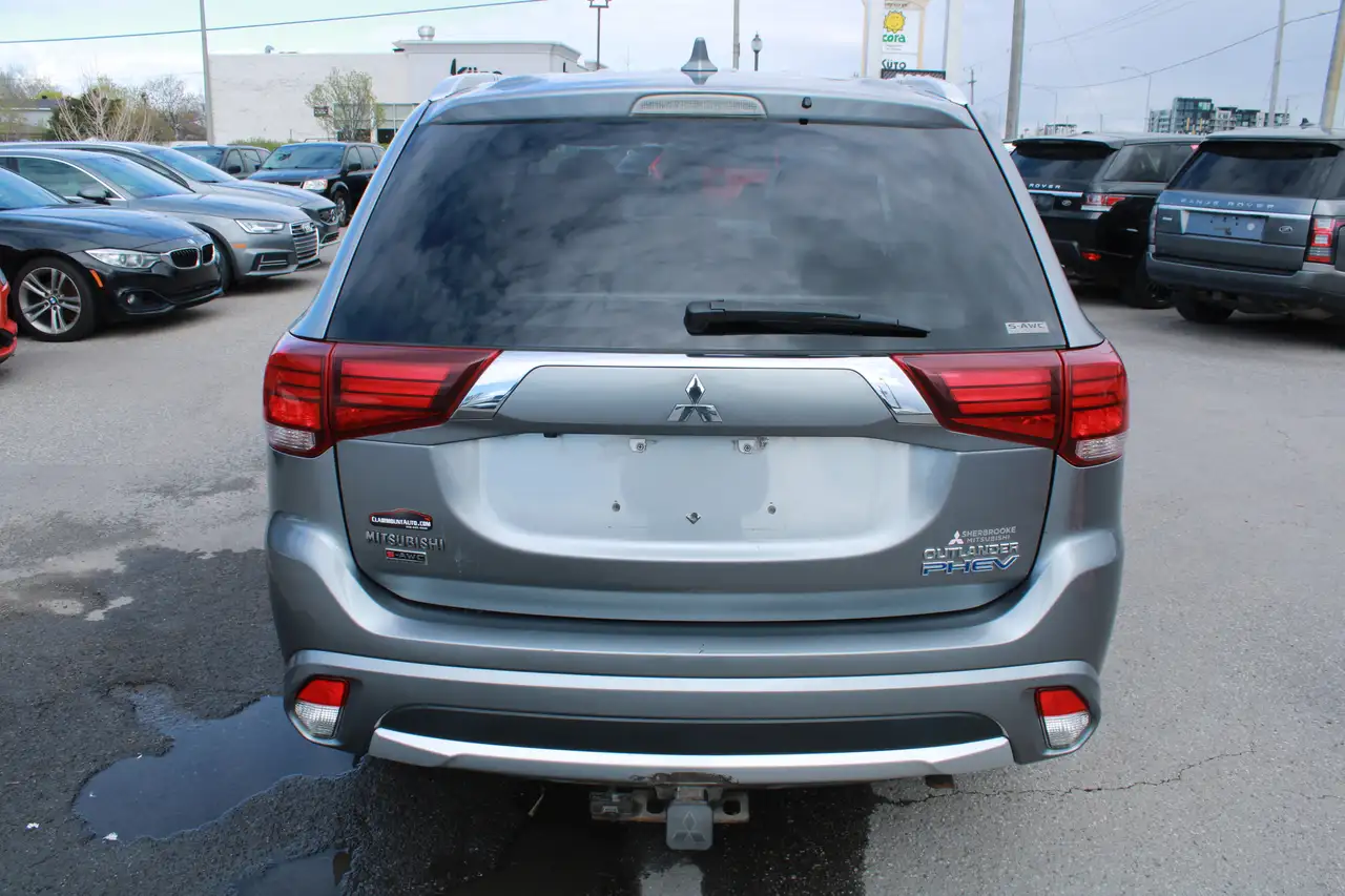 Mitsubishi Outlander снимка Mitsubishi Outlander