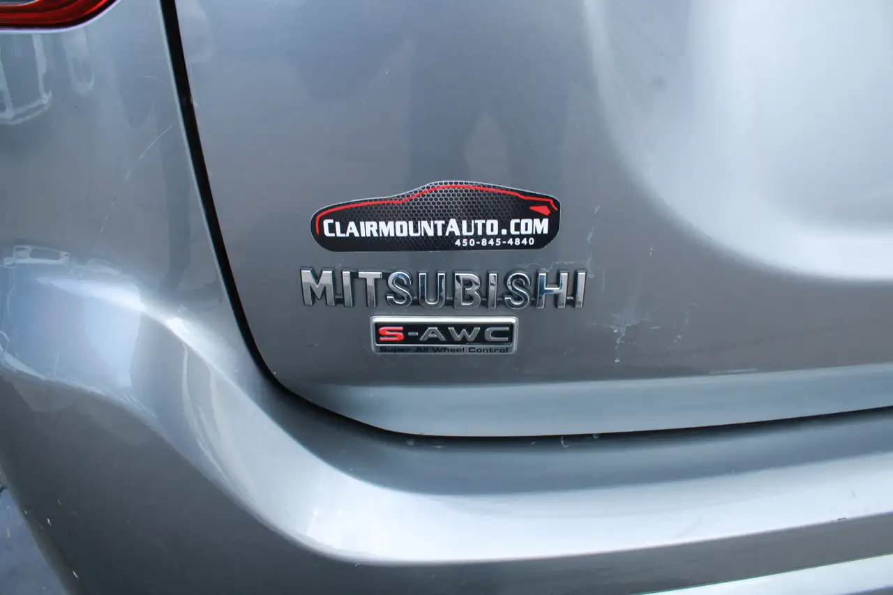 Mitsubishi Outlander снимка Mitsubishi Outlander