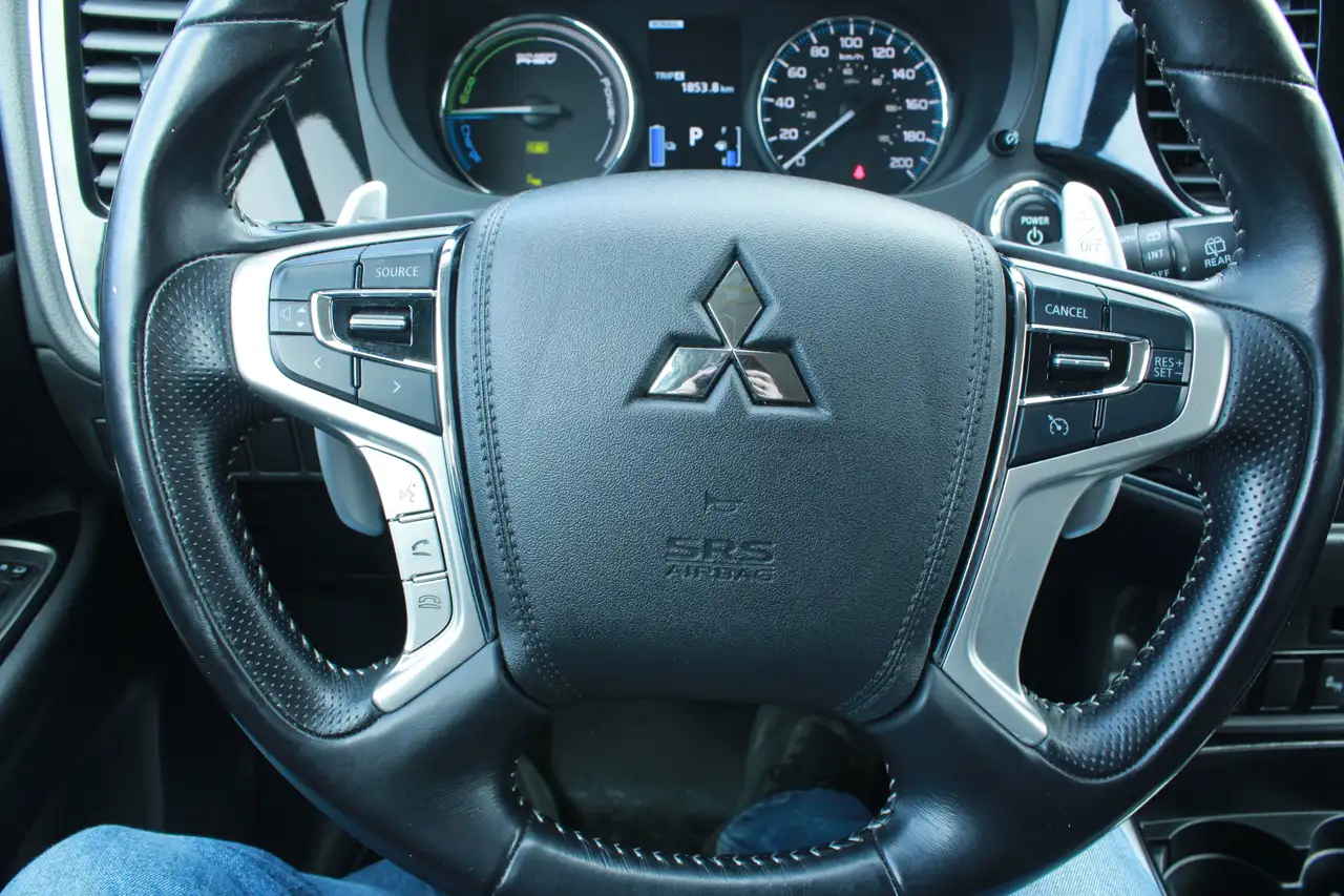Mitsubishi Outlander снимка Mitsubishi Outlander
