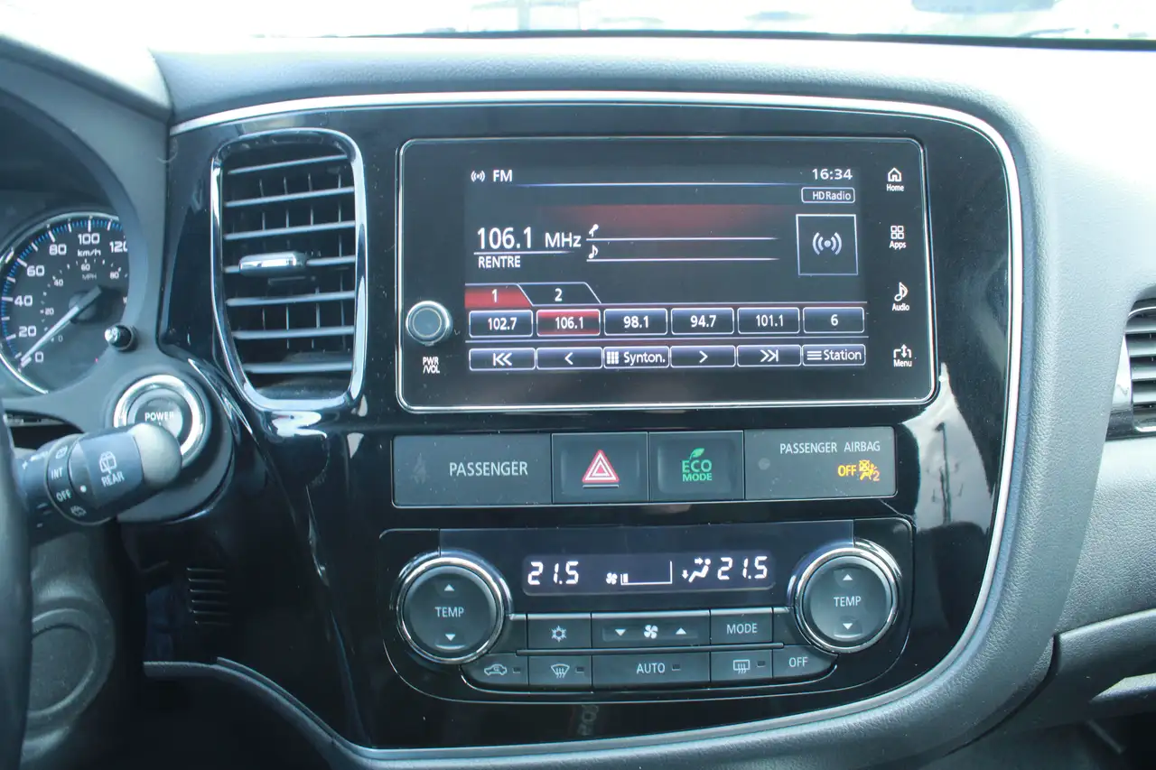 Mitsubishi Outlander снимка Mitsubishi Outlander