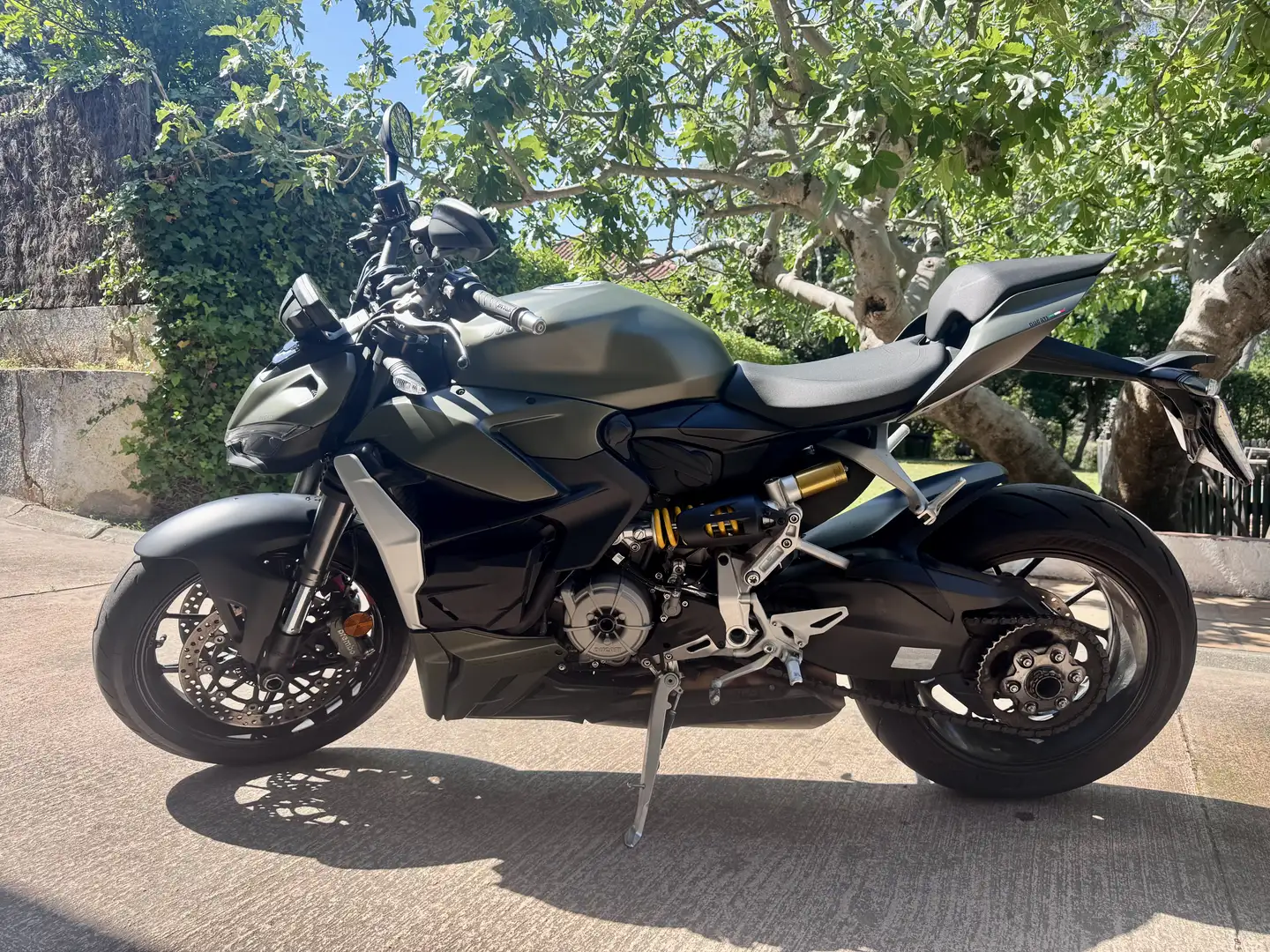Ducati Streetfighter V2 Superquadro Verde - 1