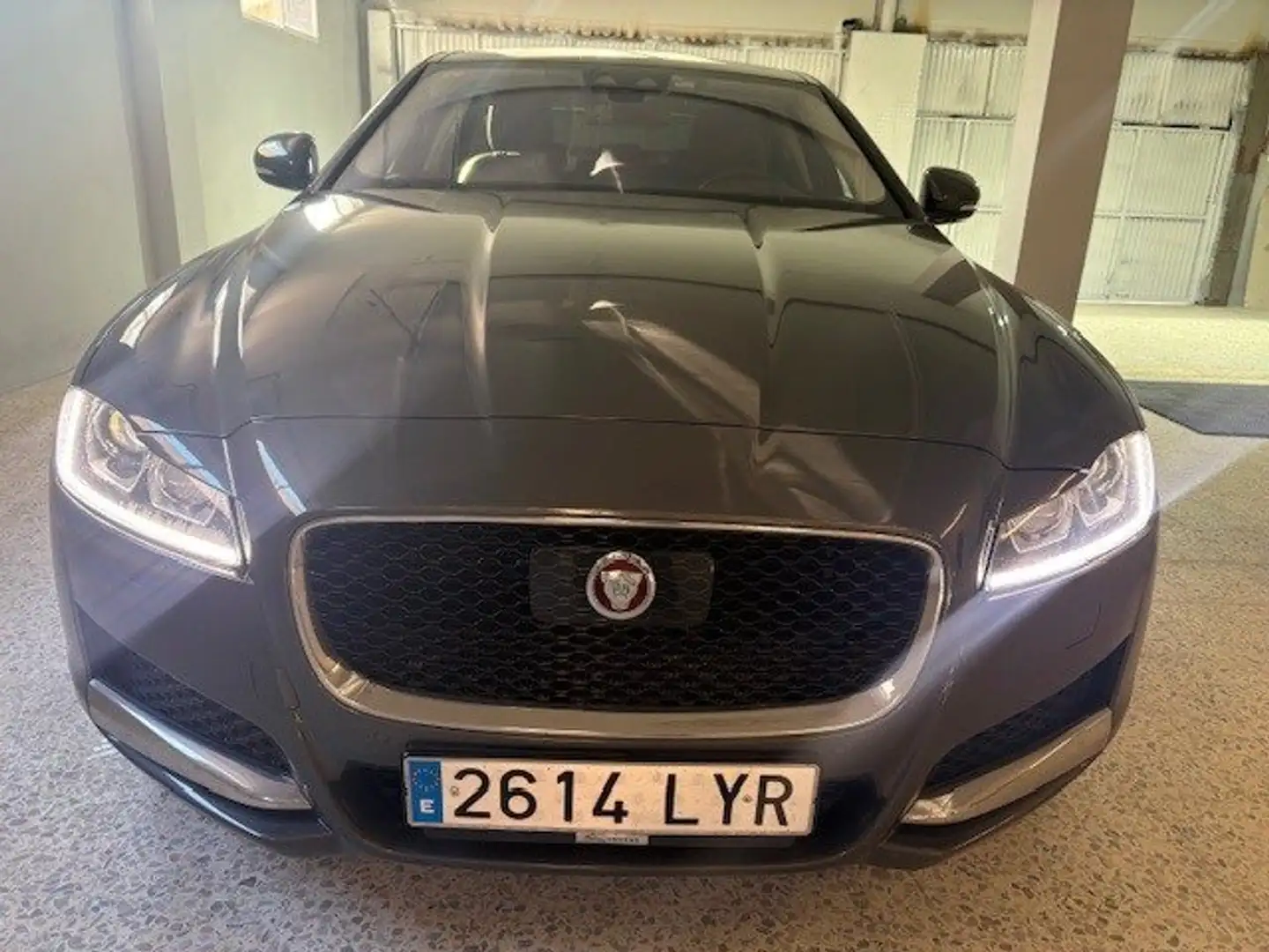 Jaguar XF 2.0i4D Portfolio Aut. 180 Brun - 1