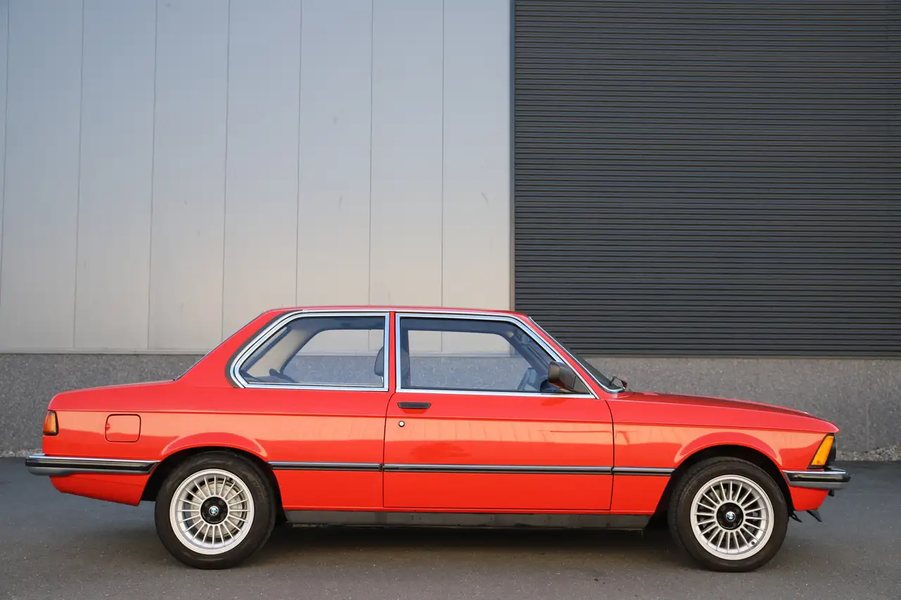 BMW 316 3-serie E21 /Automaat /1981/Hennarood /15"/Belasti, foto 6