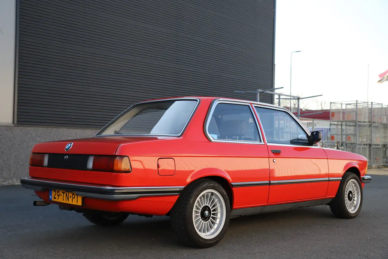 BMW 316 3-serie E21 /Automaat /1981/Hennarood /15"/Belasti, foto 4