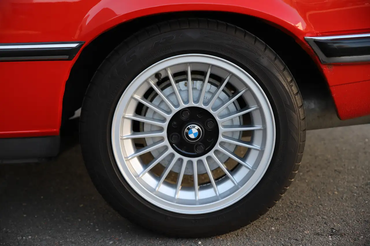BMW 316 3-serie E21 /Automaat /1981/Hennarood /15"/Belasti, foto 7