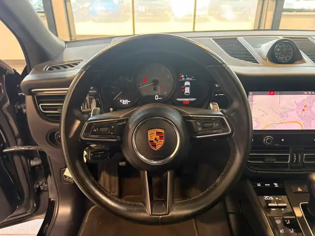 Porsche Macan view 10