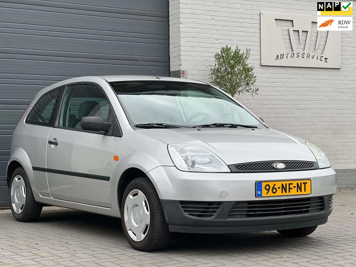 Ford Fiesta 1.25-16V |Trekhaak|Goed Onderhouden| Grijs - 1
