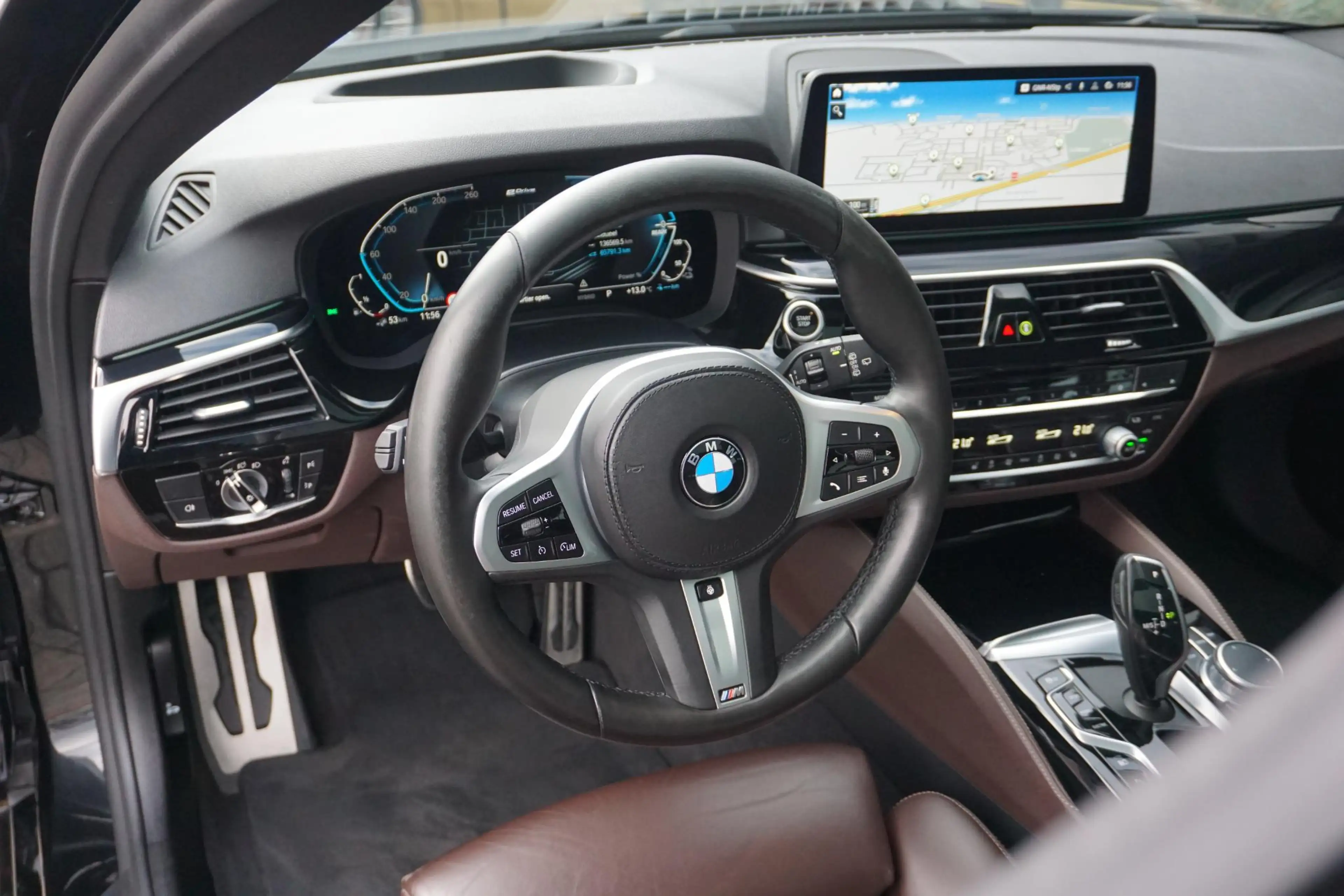 BMW 530 5-serie Touring 530e High Executive | M-pakket | P — photo 3