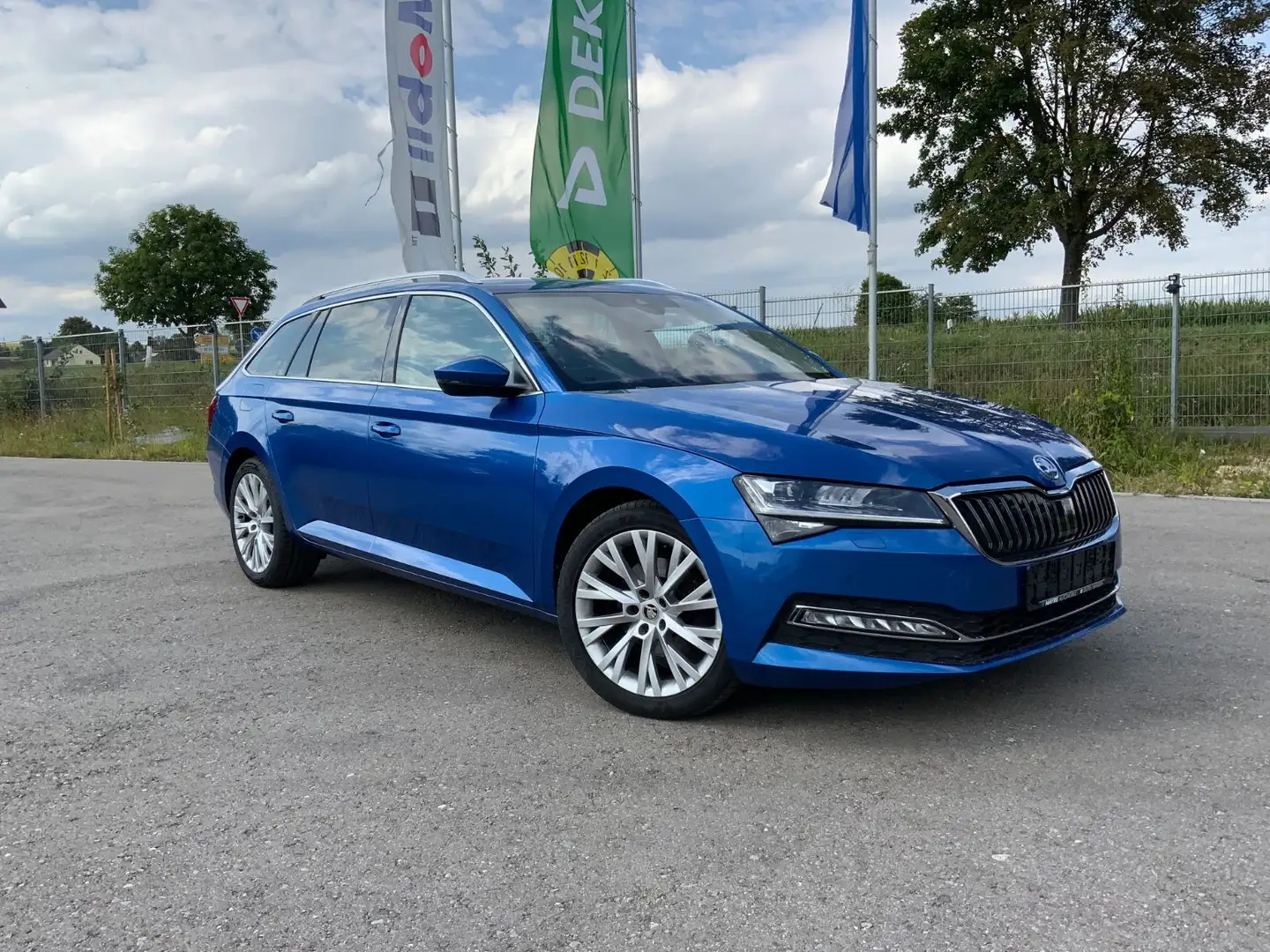 Skoda Superb Combi Premium Edi./ Kamera/AHK/Standh. Blau - 1