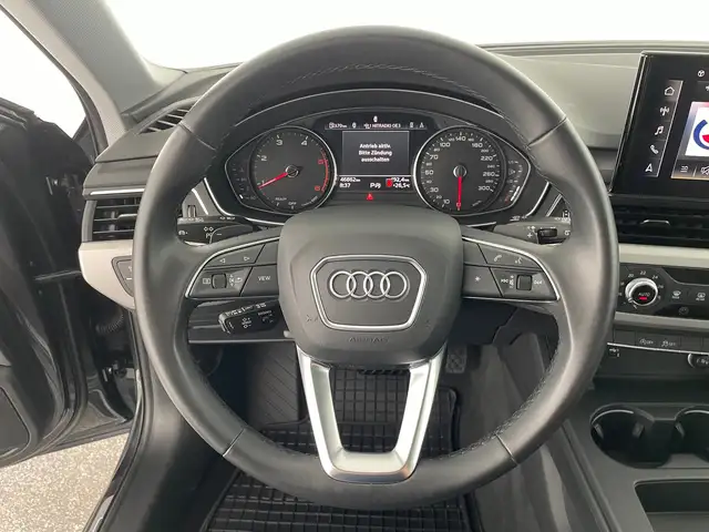Audi A4 view 12