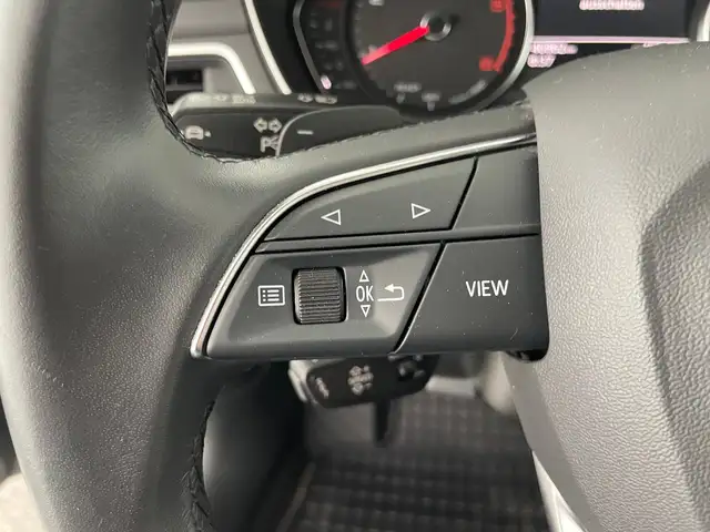 Audi A4 view 13