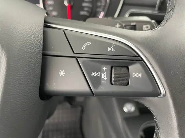 Audi A4 view 14