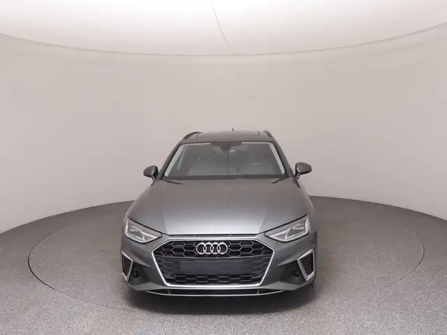 Audi A4 view 3