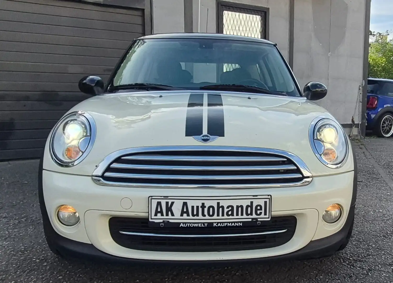 MINI Cooper D Mini Cooper D Chili Navi Xenon PDC PanoDach Weiß - 2