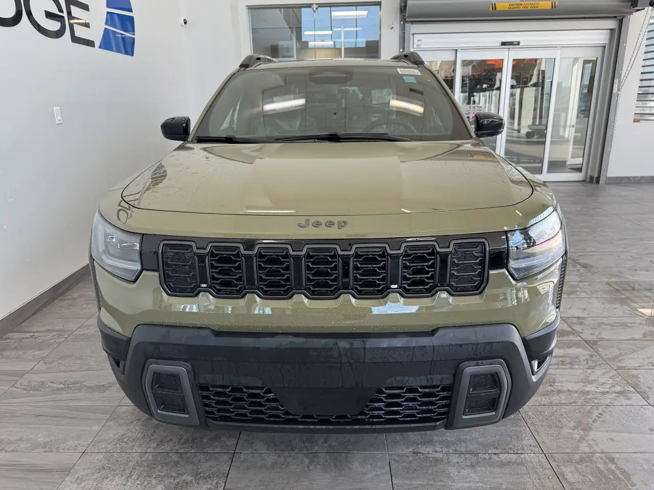 Jeep Cherokee снимка Jeep Cherokee