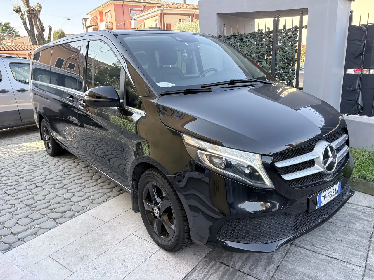 Mercedes-Benz V 250