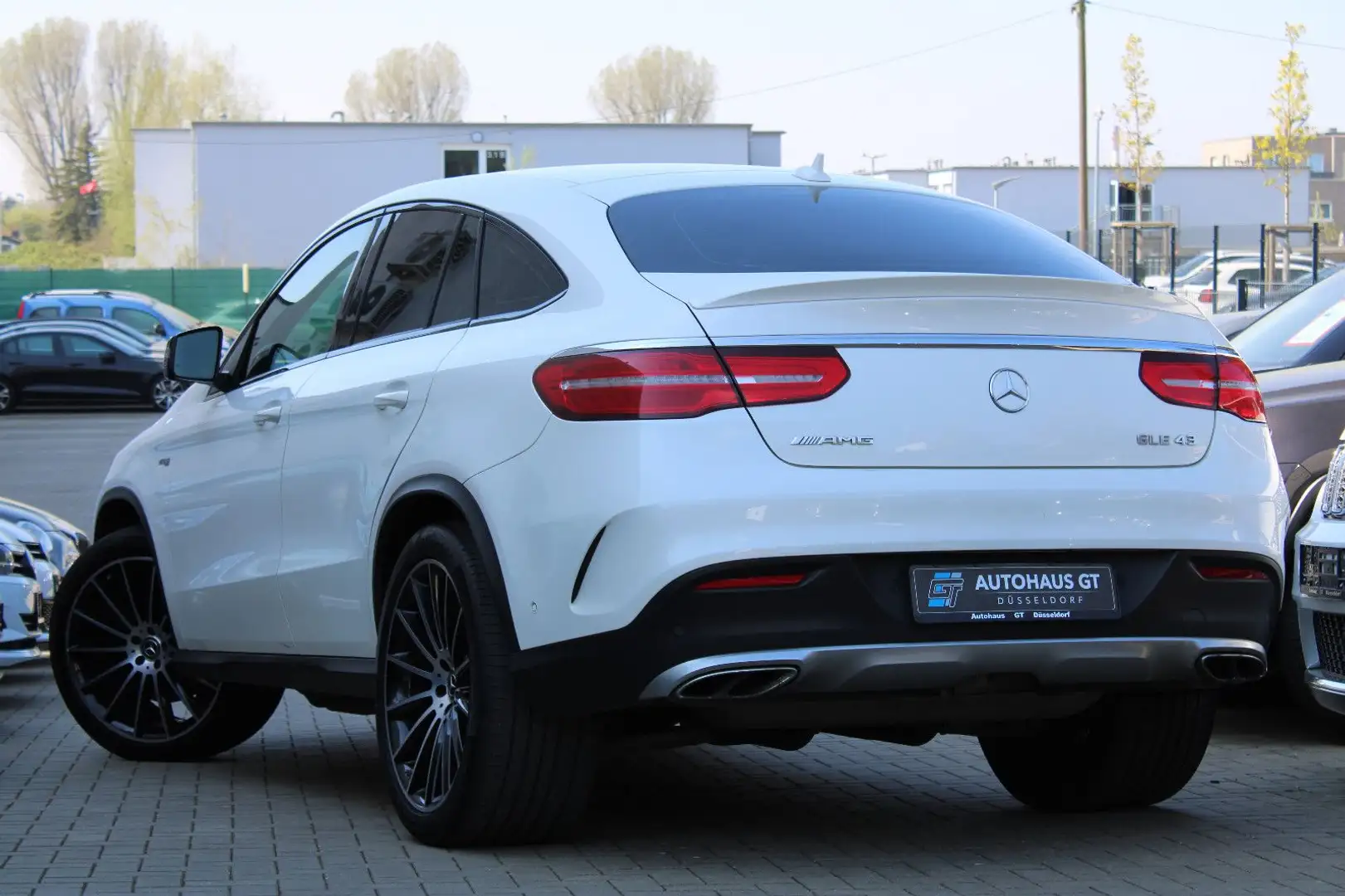 Mercedes-Benz GLE 43 AMG 4Matic/Distro+/Leder/Harman/360°K/AHK Weiß - 2