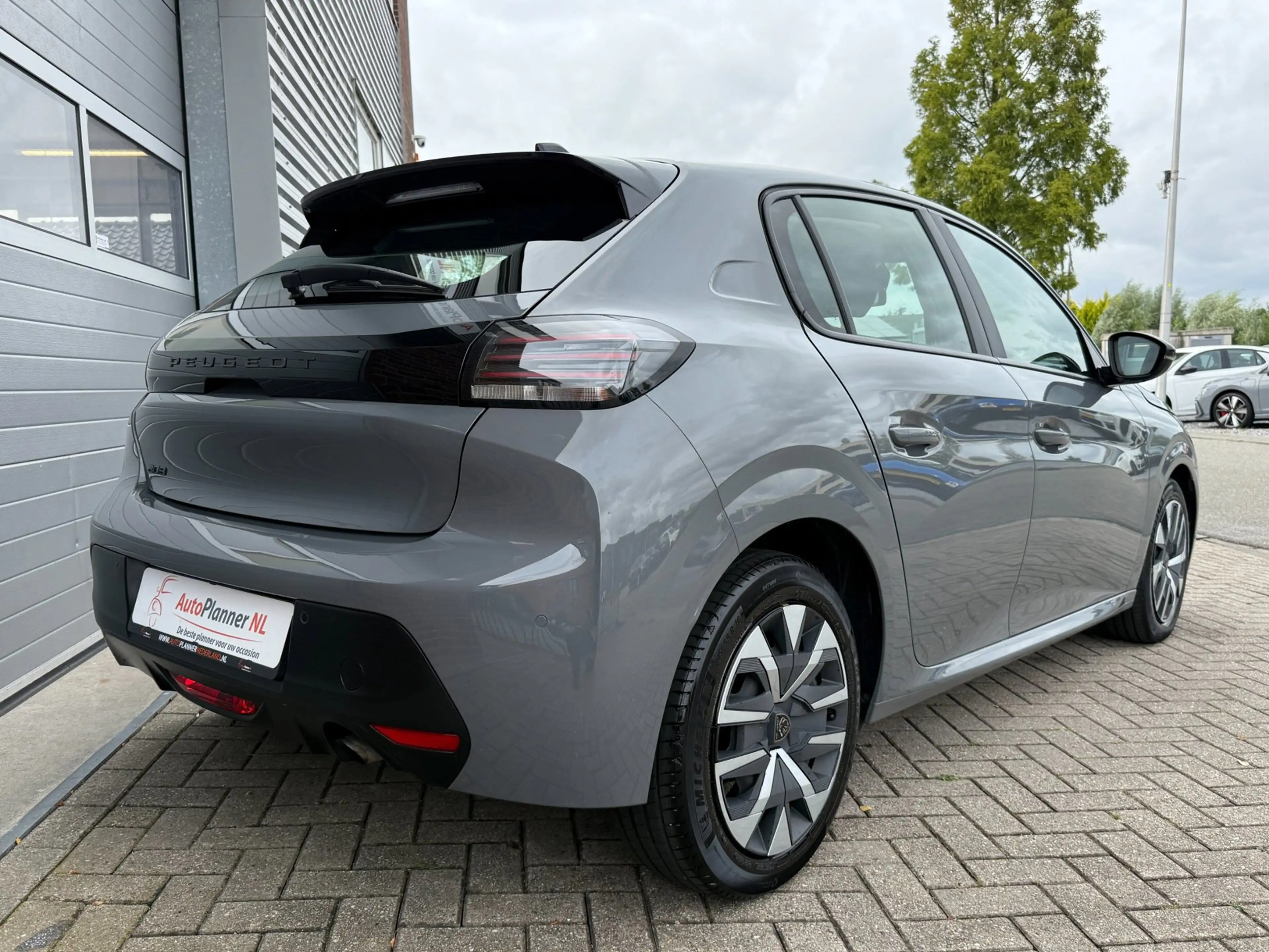 Peugeot 208 1.2 PureTech! Clima! Cruise! Navi! 1e Eigen.! — photo 4