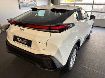 1.8 Hybrid 140 CVT Dynamic/achteruitrijcamera