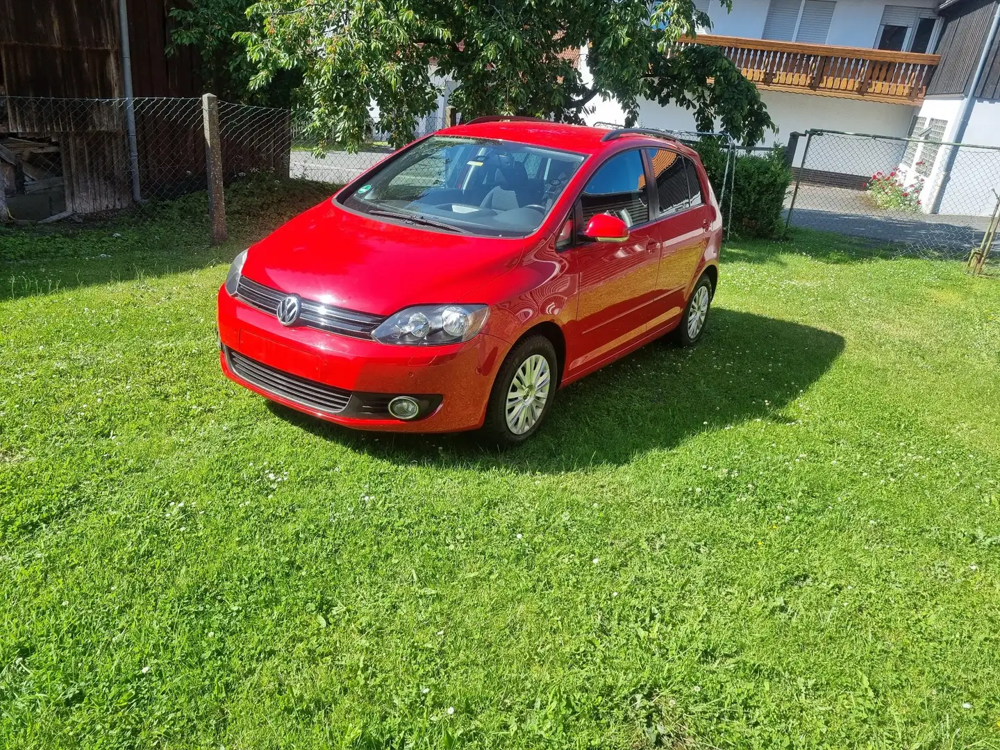 Volkswagen Golf Plus Team Rot - 1