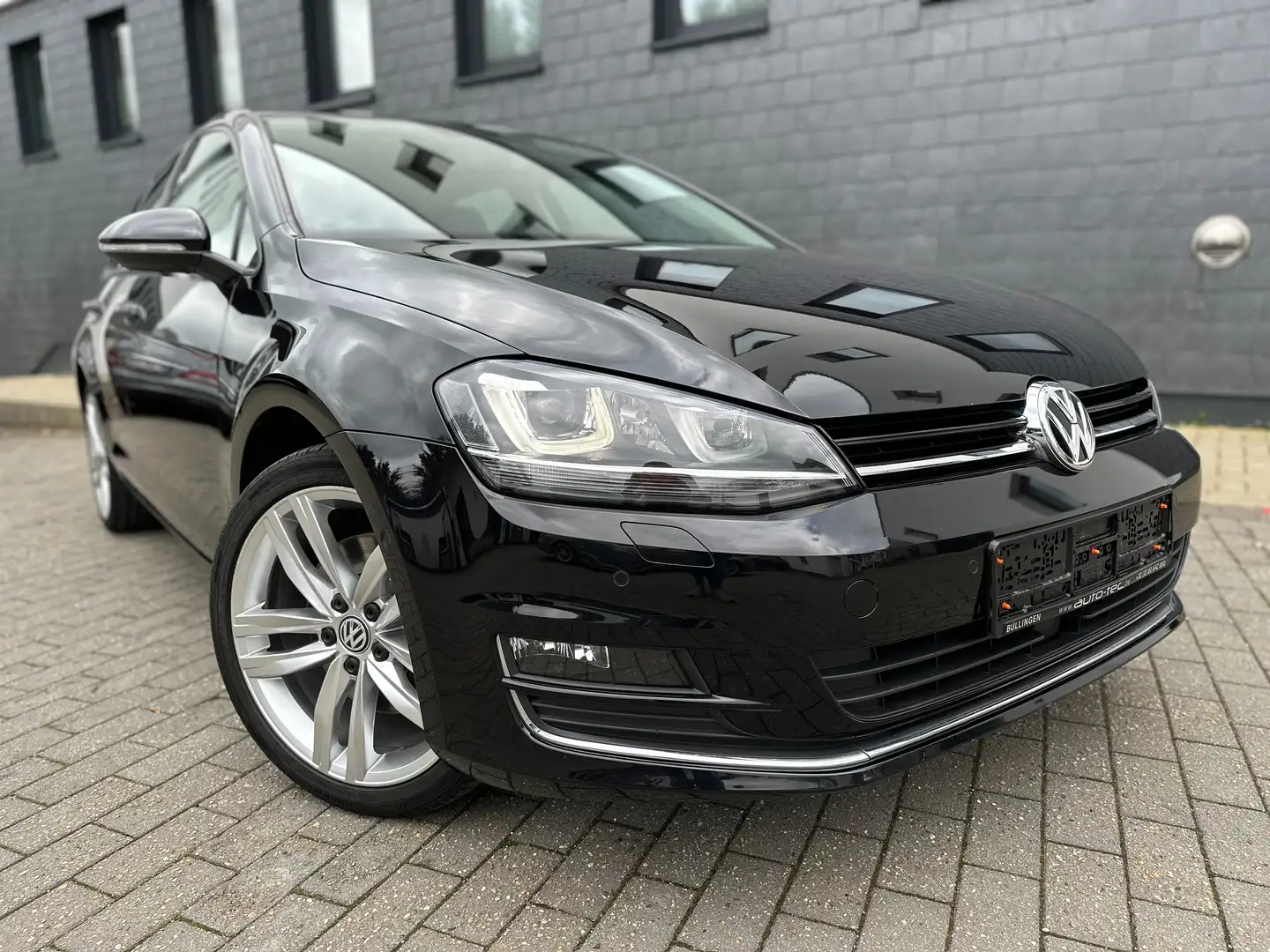 Volkswagen Golf 1.4 TSI BlueMotion Technology DSG Highline Zwart - 1