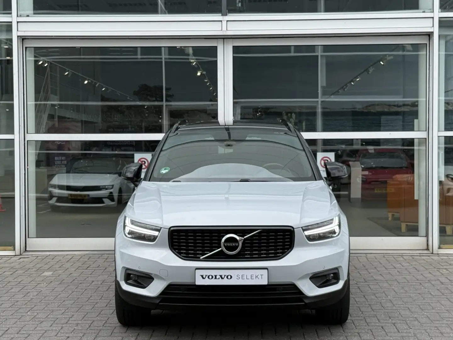 Volvo XC40 T5 262PK Recharge R-Design| Adap.Cruise| Trekhaak| Gris - 2