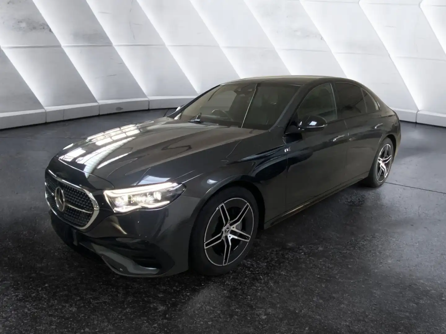 Mercedes-Benz E 220 E 220 d Mild hybrid 4Matic AMG Line Advanced Grigio - 1
