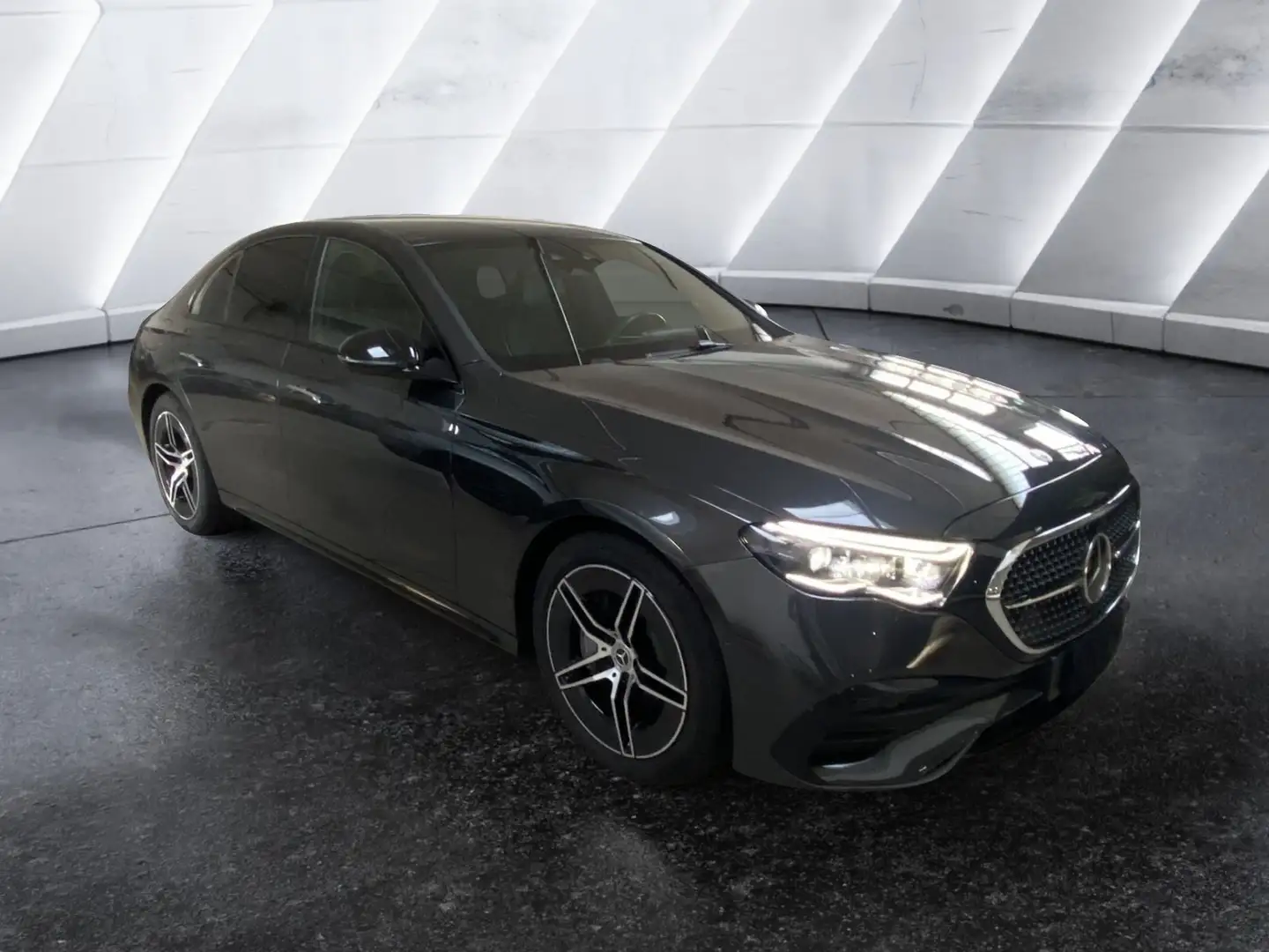 Mercedes-Benz E 220 E 220 d Mild hybrid 4Matic AMG Line Advanced Grigio - 2