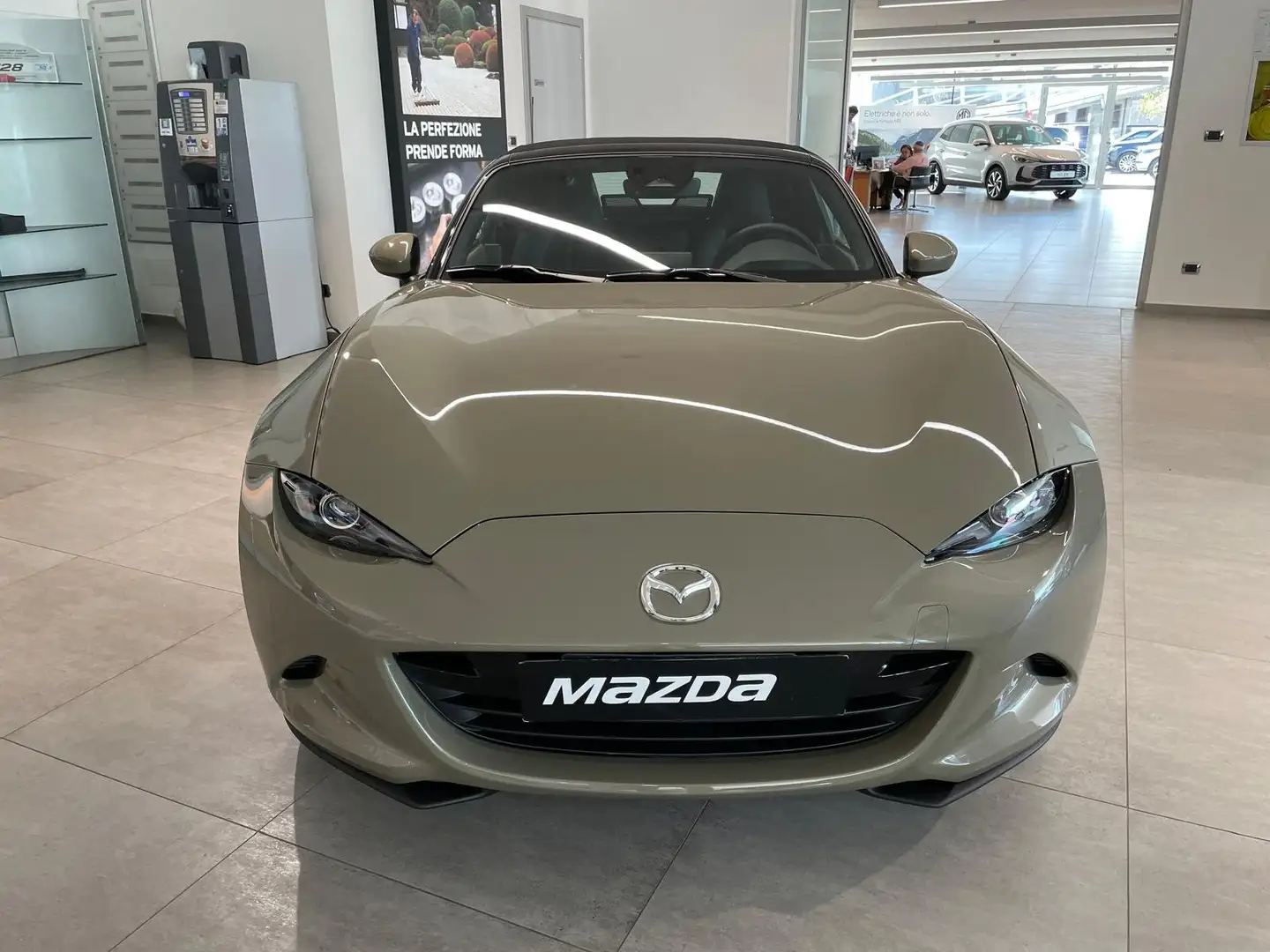 Mazda MX-5 1.5 Benzina 132cv Exclusive-Line, DA IMMATRICOLARE Verde - 2