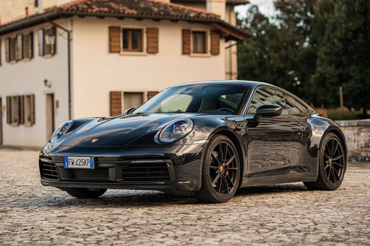 Porsche 911 Carrera 4S 992