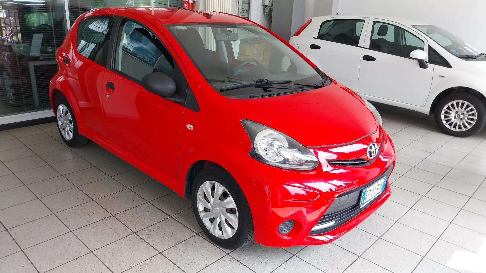 Toyota Aygo 5p 1.0 Active connect KM 26000 NAVY OK NEOP Rouge - 1
