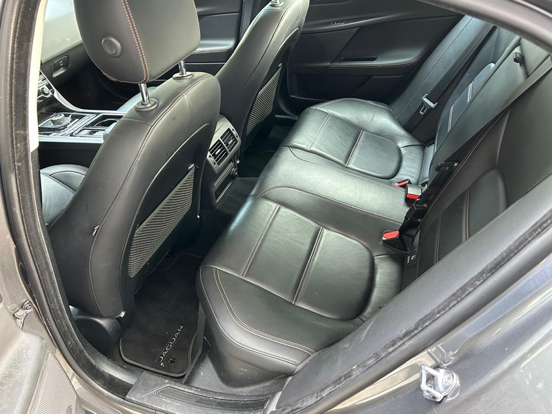 Jaguar XE 2.0t Pure Aut/Ecc/Leer/Navi — photo 9