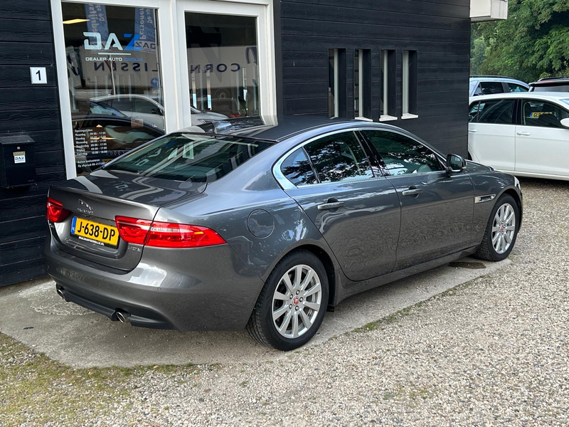 Jaguar XE 2.0t Pure Aut/Ecc/Leer/Navi — photo 3