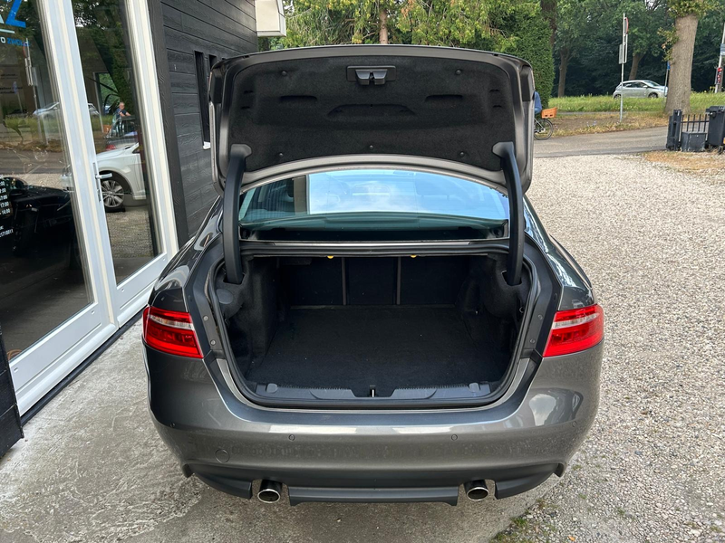 Jaguar XE 2.0t Pure Aut/Ecc/Leer/Navi — photo 11