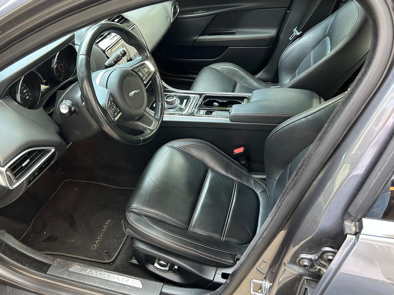 Jaguar XE 2.0t Pure Aut/Ecc/Leer/Navi — photo 4