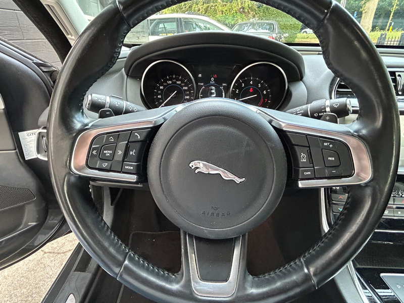 Jaguar XE 2.0t Pure Aut/Ecc/Leer/Navi — photo 7
