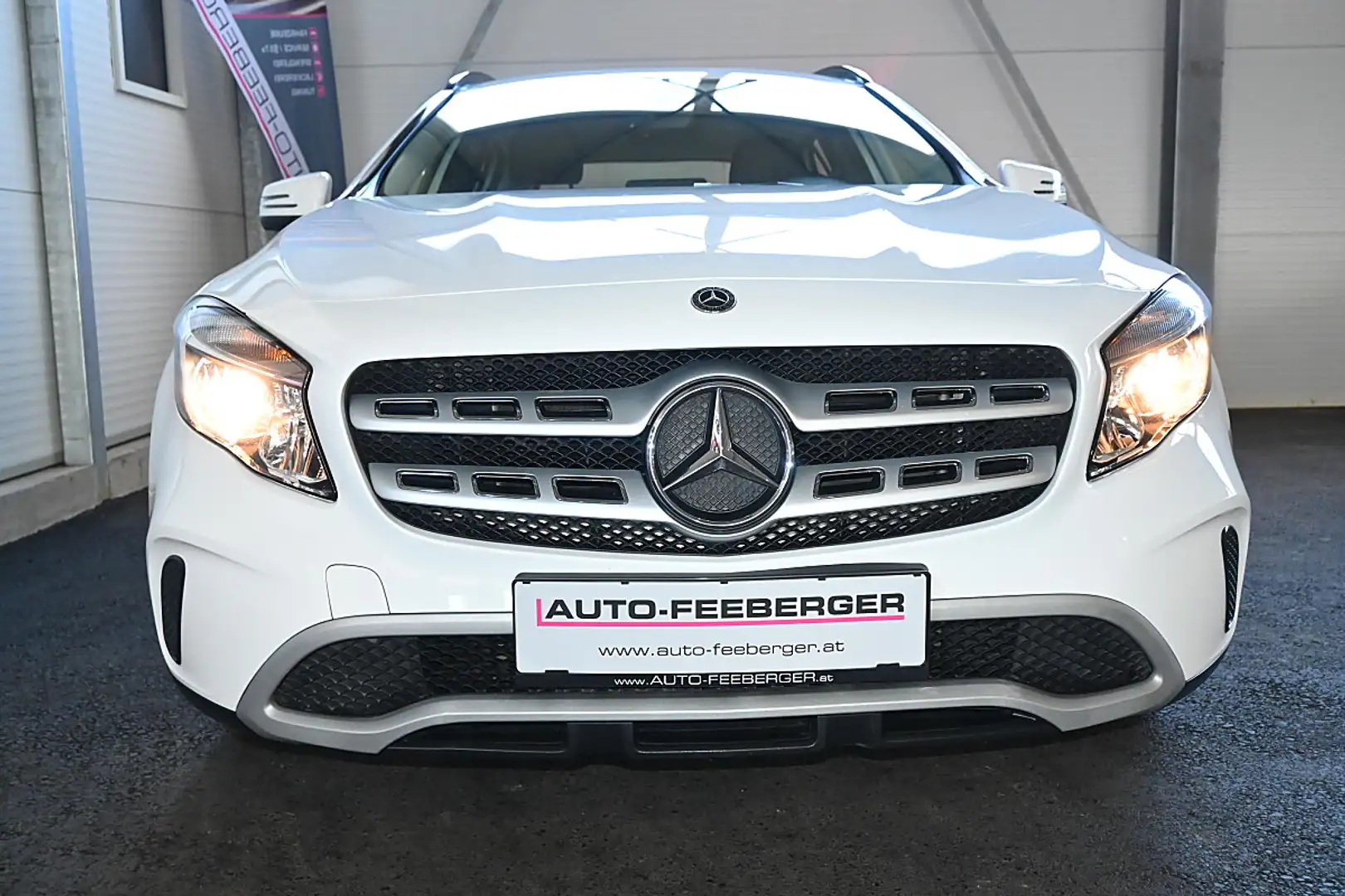 Mercedes-Benz GLA 180 d CDI; Sitzheizung, Tempomat, Rückfahrkamera,Navi Weiß - 2