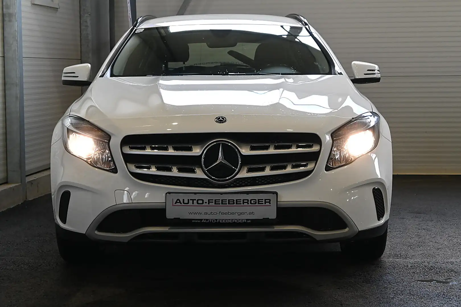 Mercedes-Benz GLA 180 d CDI; Sitzheizung, Tempomat, Rückfahrkamera, Weiß - 2