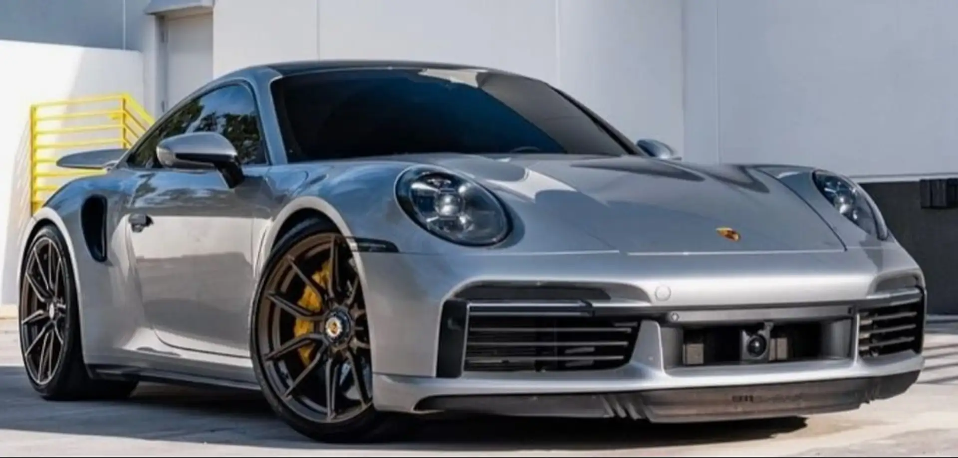 Porsche 992 Turbo S Coupé PDK Plateado - 1