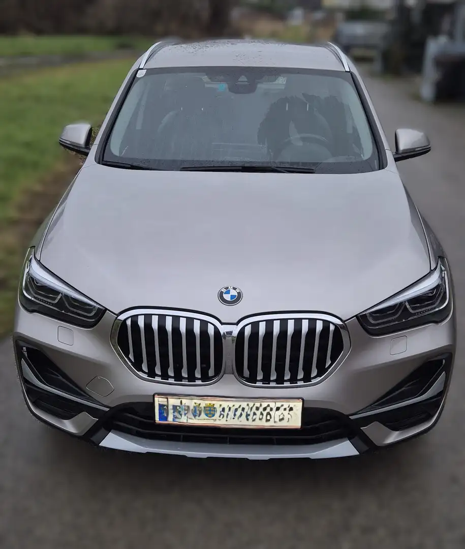 BMW X1 X1 sDrive18d xLine xLine Silber - 2