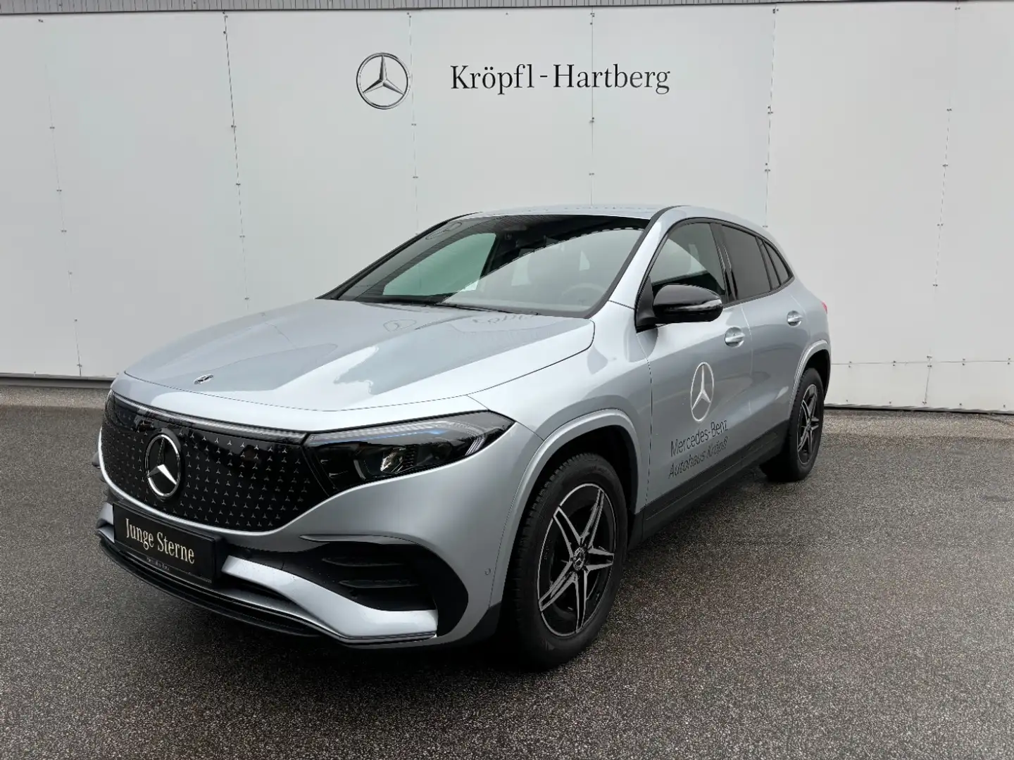 Mercedes-Benz EQA 250 + Österreich-Edition AMG Night MBUX Navi Silber - 2