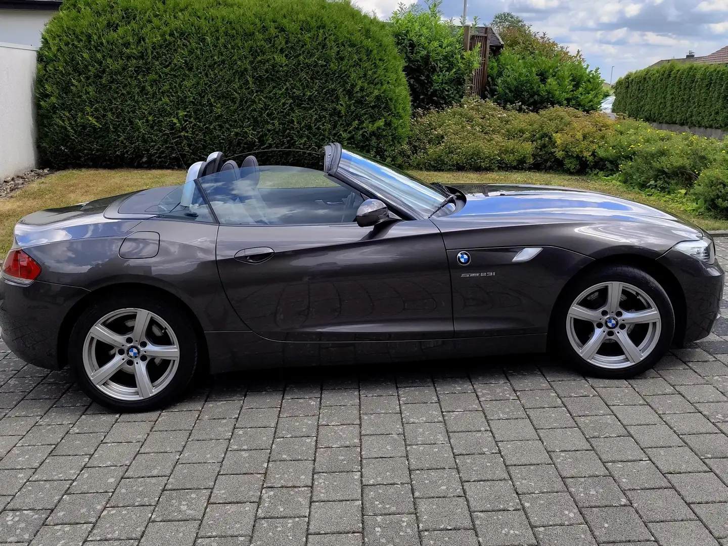 BMW Z4 Z4 sDrive23i Schwarz - 2