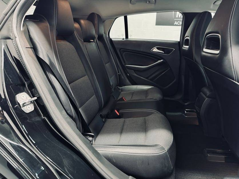 Mercedes-Benz CLA 180 CLA 180 d — photo 12