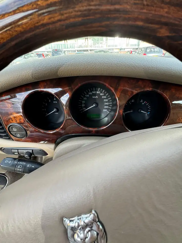 Jaguar Sovereign 3.2 V8, foto 6