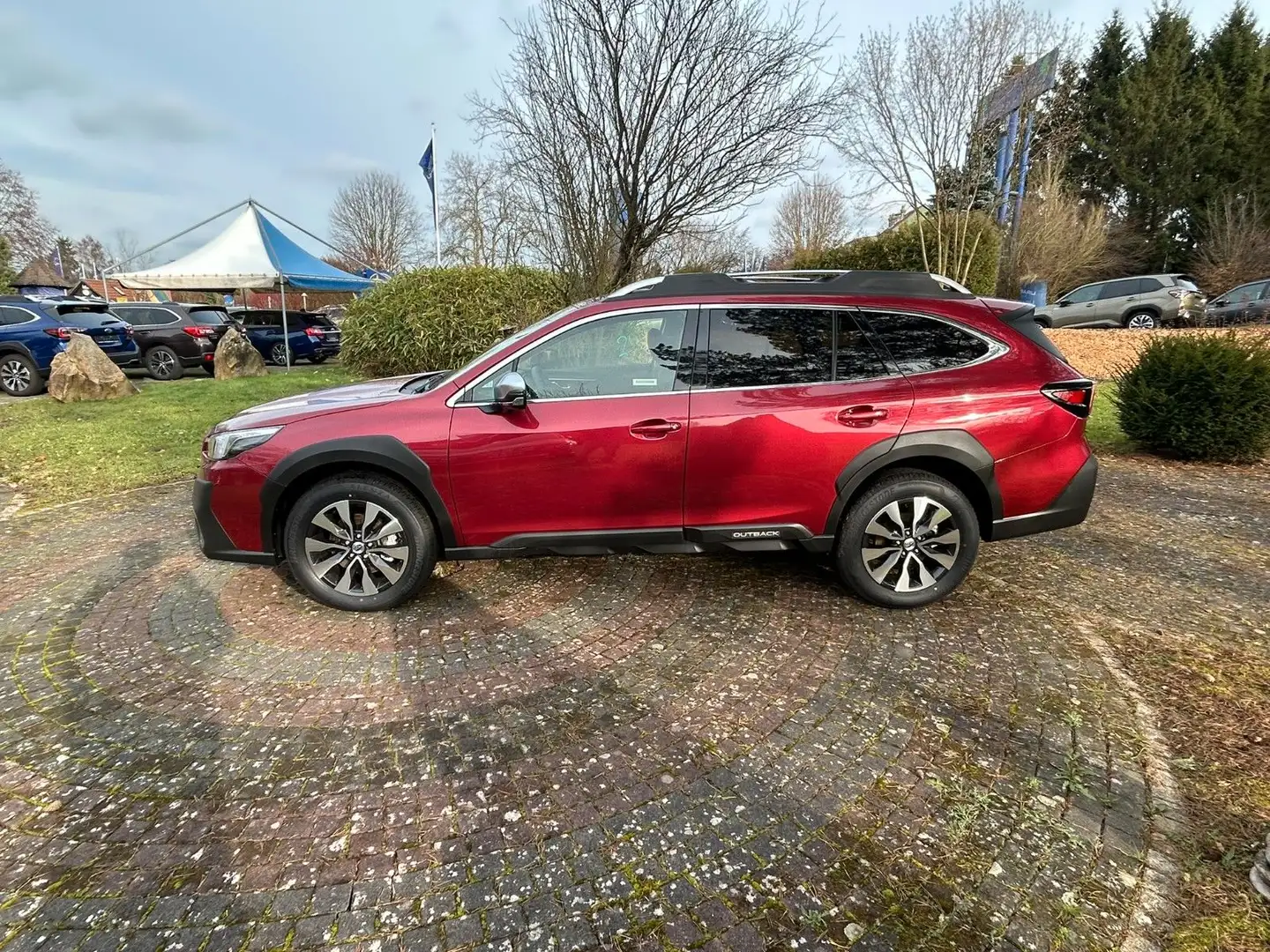 Subaru OUTBACK 2.5i Platinum Lineartronic Modell 2025 Rot - 2