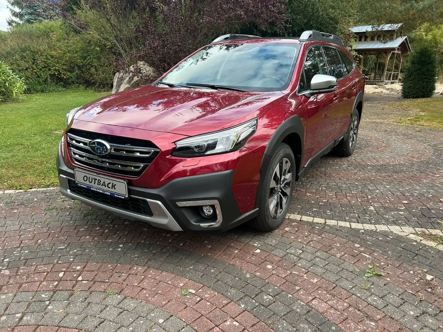 Subaru OUTBACK 2.5i Platinum Lineartronic Modell 2025 Rot - 1