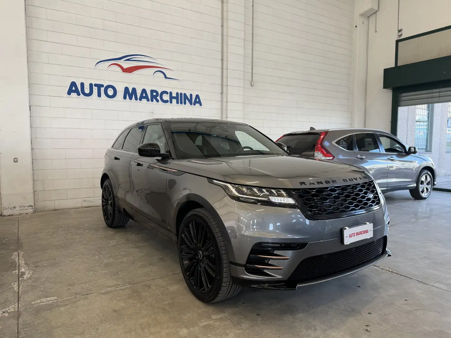 Land Rover Range Rover Velar 2.0 i4 R-Dynamic FULL TOUCH Grijs - 1