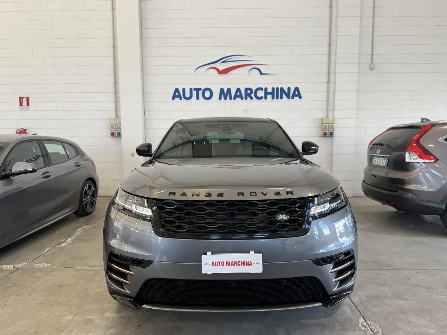 Land Rover Range Rover Velar 2.0 i4 R-Dynamic FULL TOUCH Grijs - 2